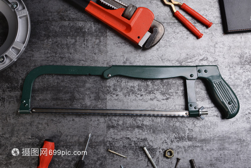 鋼鋸架與木工鋸 結(jié)構(gòu)與使用技巧解析